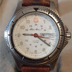 Eddie Bauer #3564 Small Swiss SILVER/White Leather Women's Watch